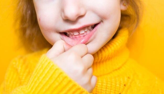 Three Oral Health Nighttime Essential Tips To Keep Teeth and Gums Healthy